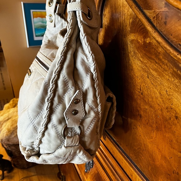 🌟 stunning, Isabella Fiore, full size, Beijing cream, leather purse - Picture 7 of 16